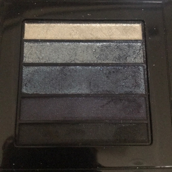 SOLD ♥️Mac cosmetics eyeshadow palette bundle Rare - Picture 2 of 6